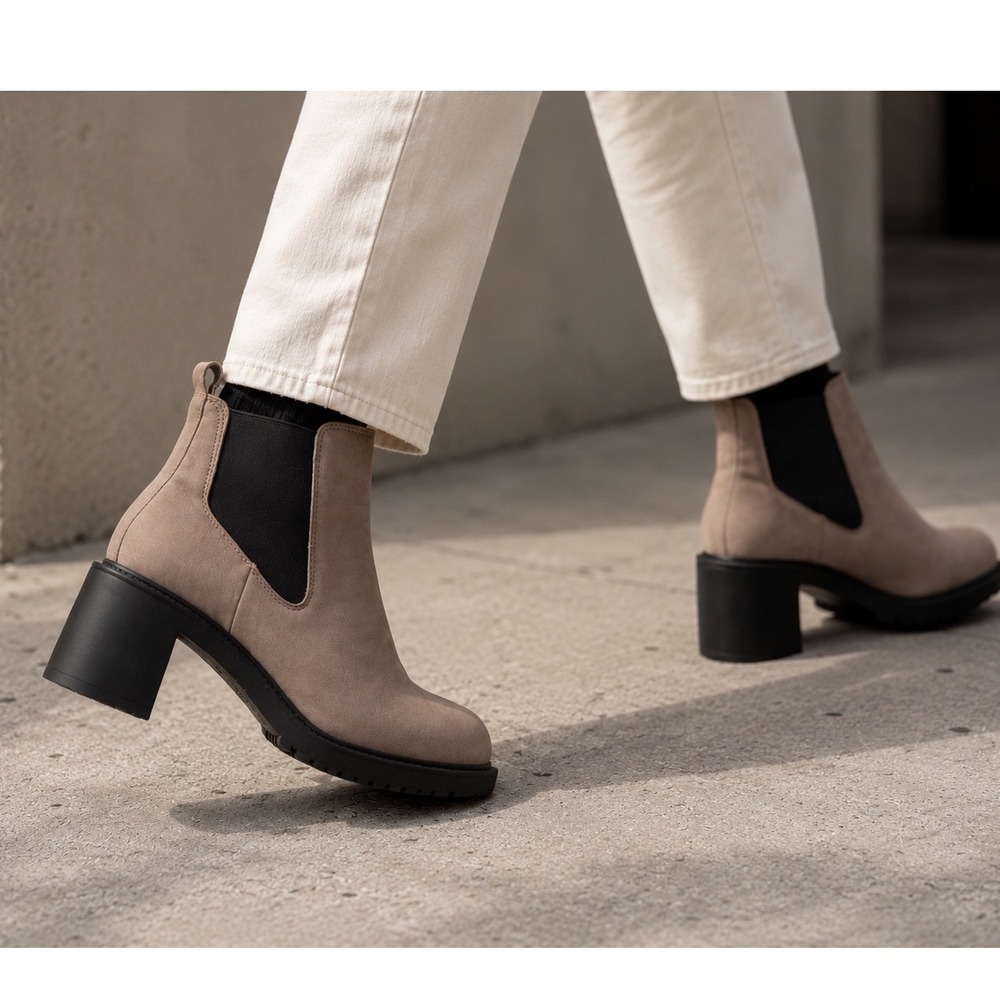 Camper Whitnee Chelsea Ankle Boots Taupe‎ Nubuck Block Heel Lug Sole EU 41 US 10